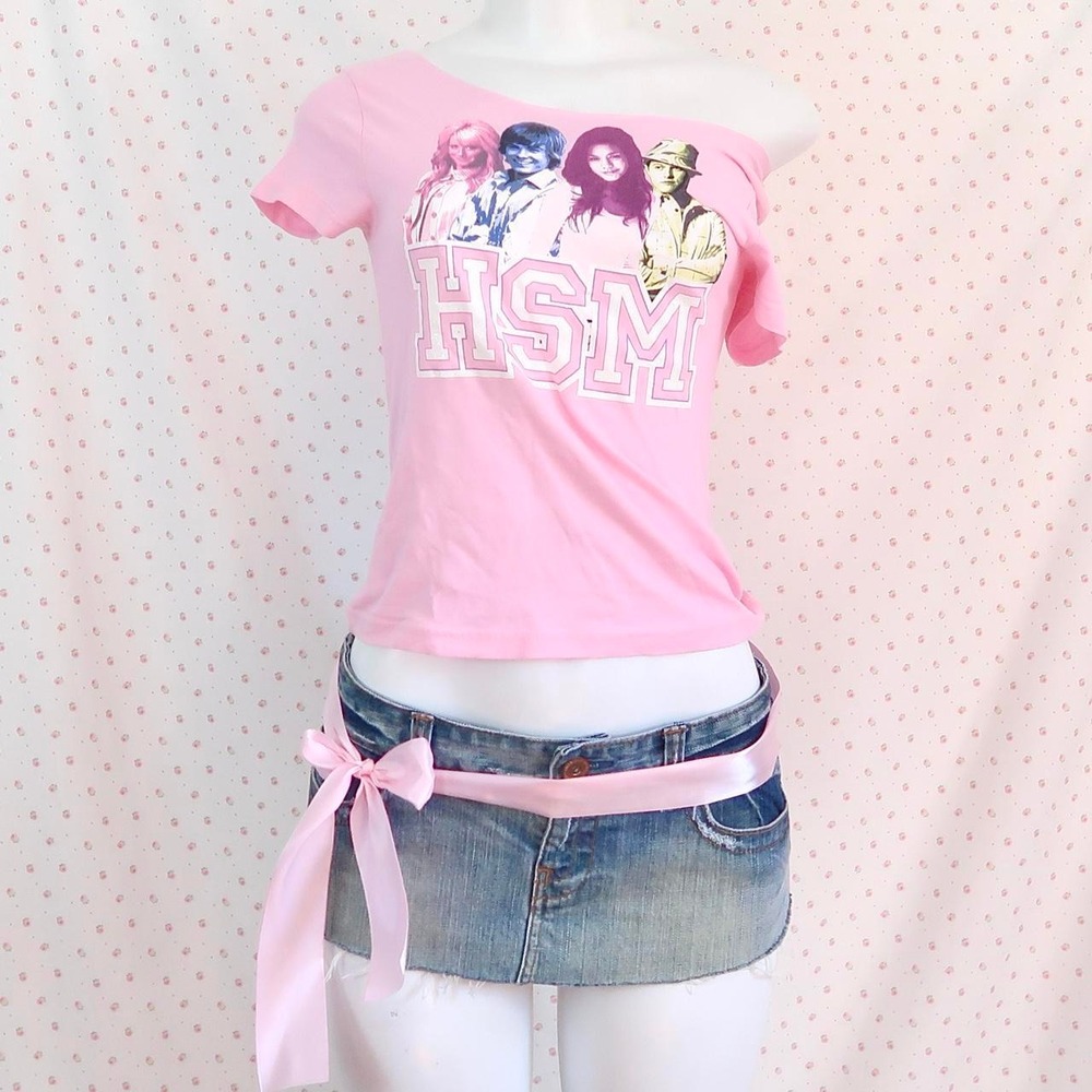 high school musical hsm pink graphic tee